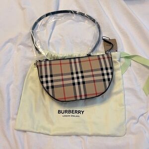 Authentic New with tags Burberry shoulder bag